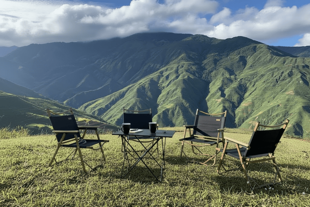 Thảo nguy&ecirc;n m&ugrave;a h&egrave; kho&aacute;c l&ecirc;n tấm &aacute;o xanh mướt